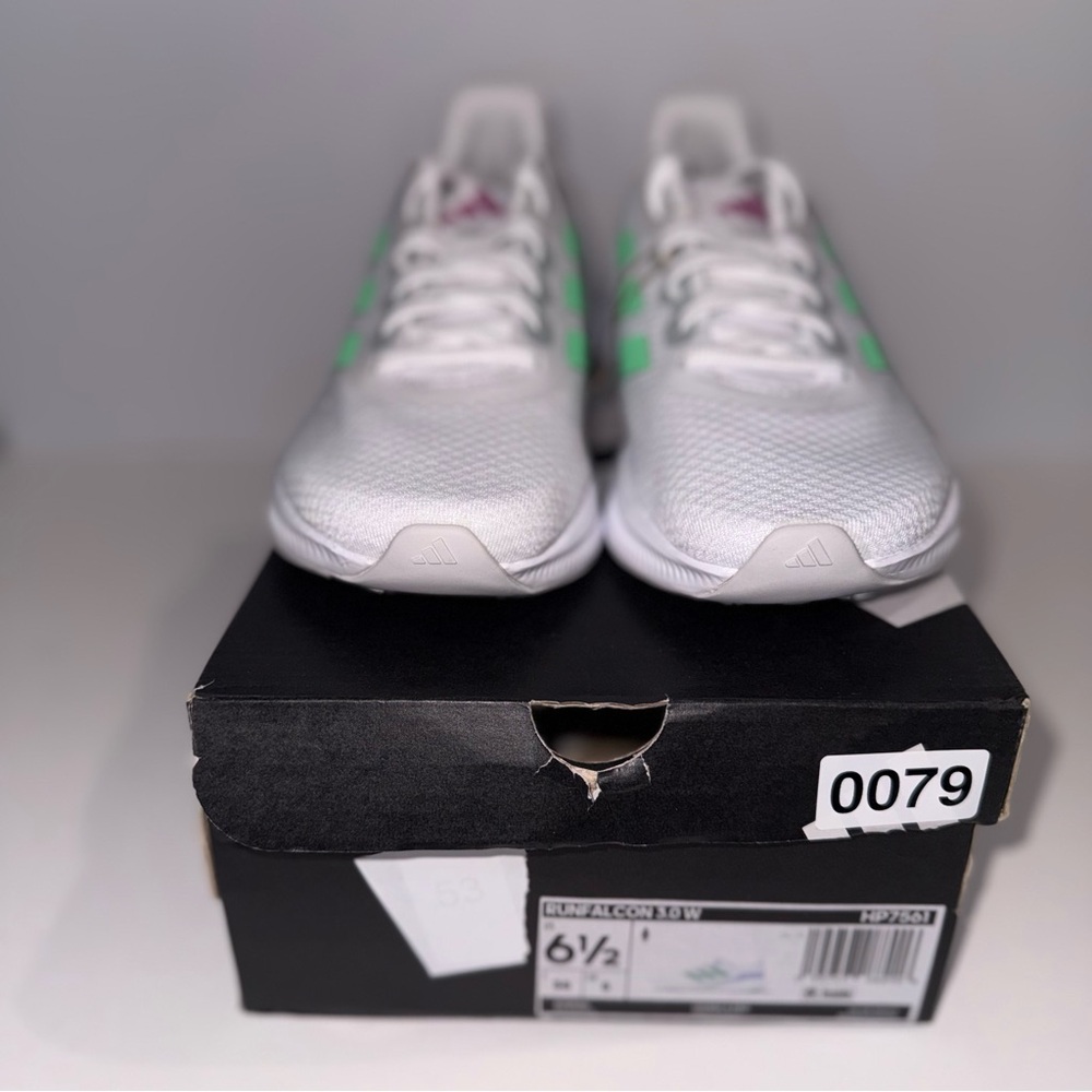 Adidas White Sneakers with Green Accents - Picture 9 of 9